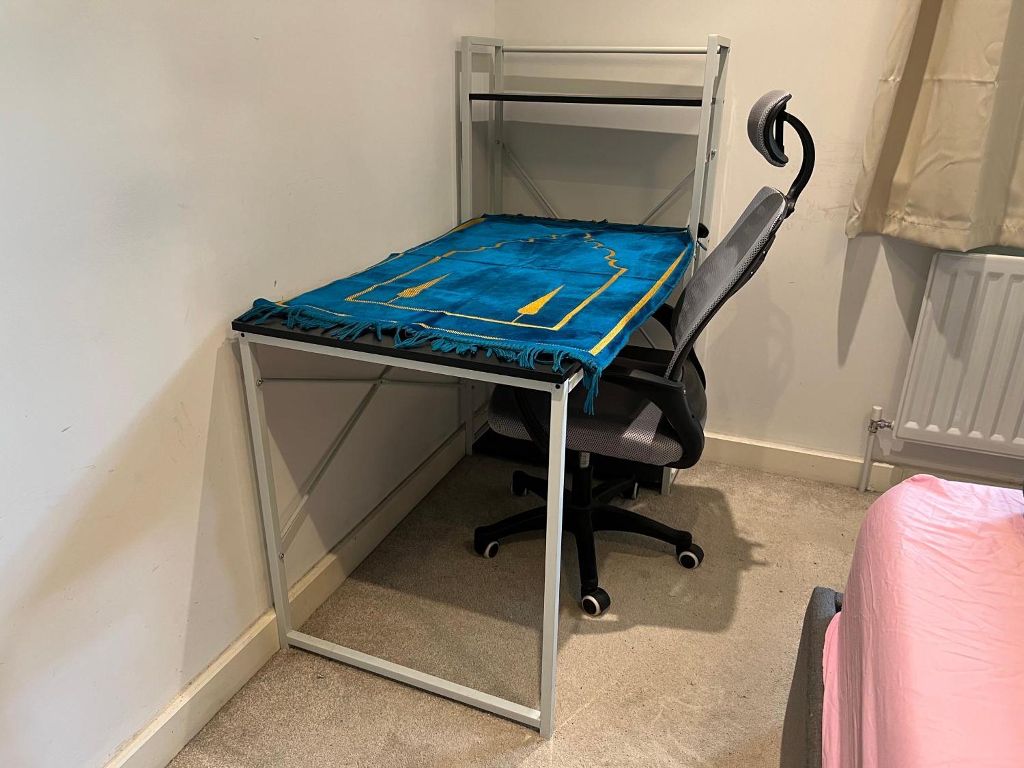 London Holiday Home Newly Refurbished - Entire 4 Bedroom Private House With Kitchen, Living Room & Private Garden - 1 Cape House London, Within 30 Mins From Central London, London Bridge & Canary Wharf Kültér fotó